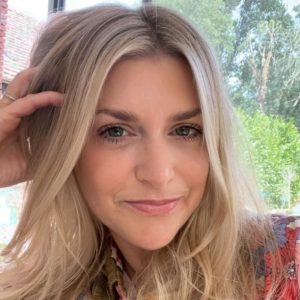 Credit: <a href="https://www.instagram.com/annawilliamsonofficial/" target="_blank">@annawilliamsonofficial</a>