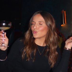 Credit: <a href="https://www.instagram.com/oliviabuzaglo/" target="_blank">@oliviabuzaglo</a>